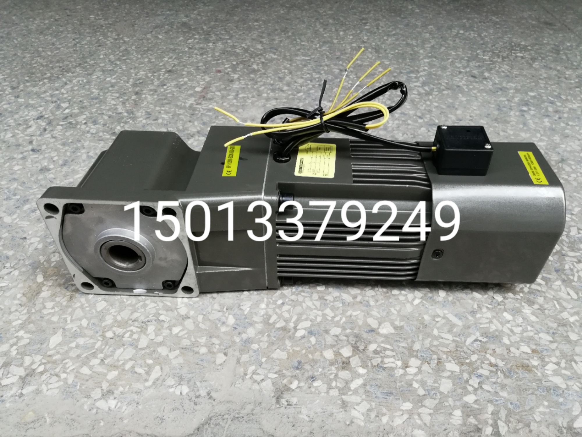 F1S22N-6GU120K+6IK200W-S2F-M三相220V带刹车直角中空减速电机