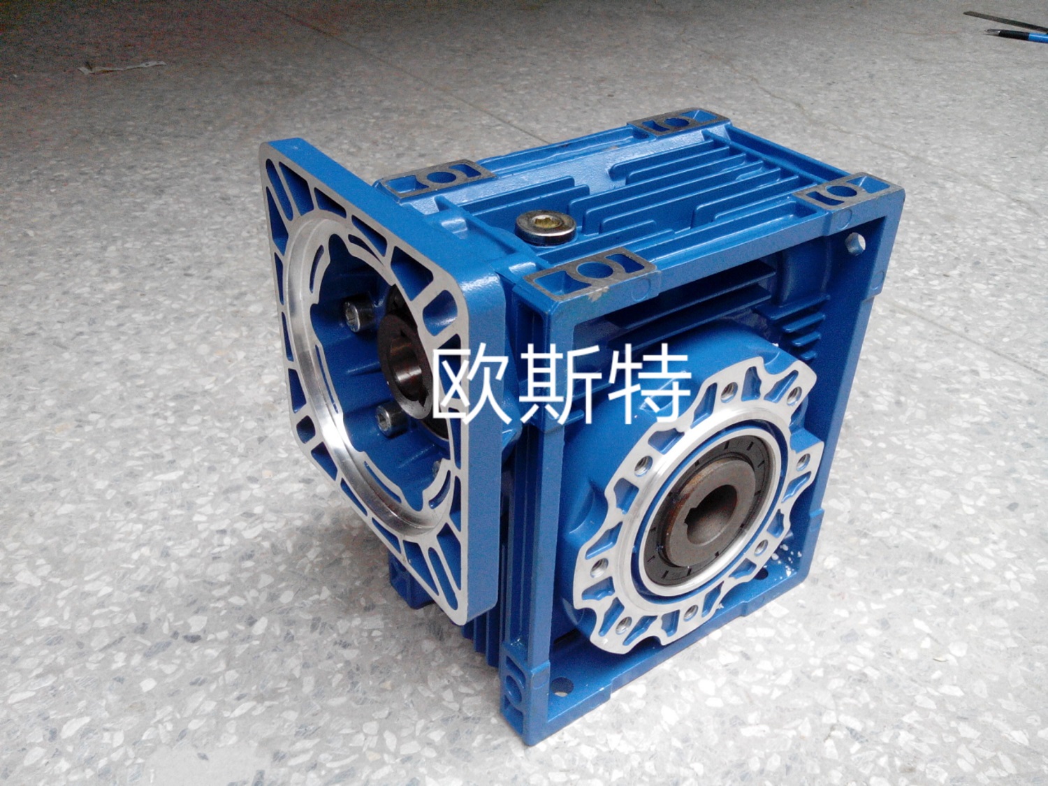 欧斯特减速机NMRV75-130x130方型输入法兰（伺服电机专用）